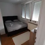 Novi شقة *