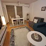 شقة Novi